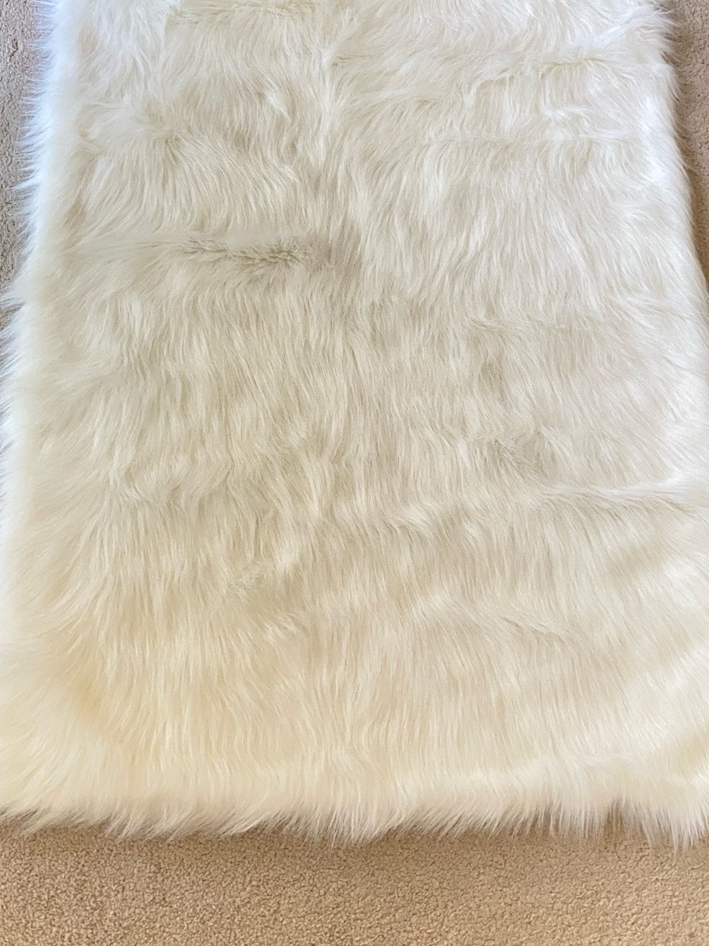 Plush Flukati Rug - Soft Accent Rug - Picture 5 of 7